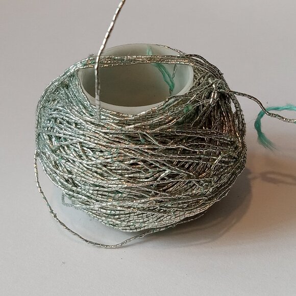 🎯 10 for $10 / Embroidery Thread Silver - Picture 6 of 7